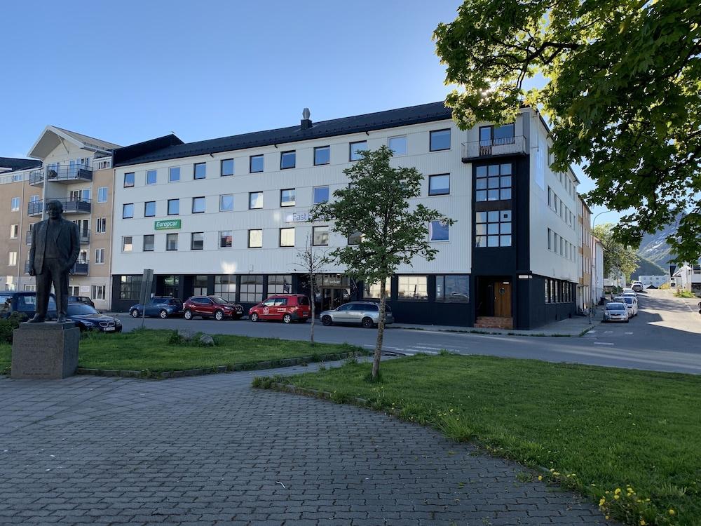 Hotel Aurora Svolvær Εξωτερικό φωτογραφία
